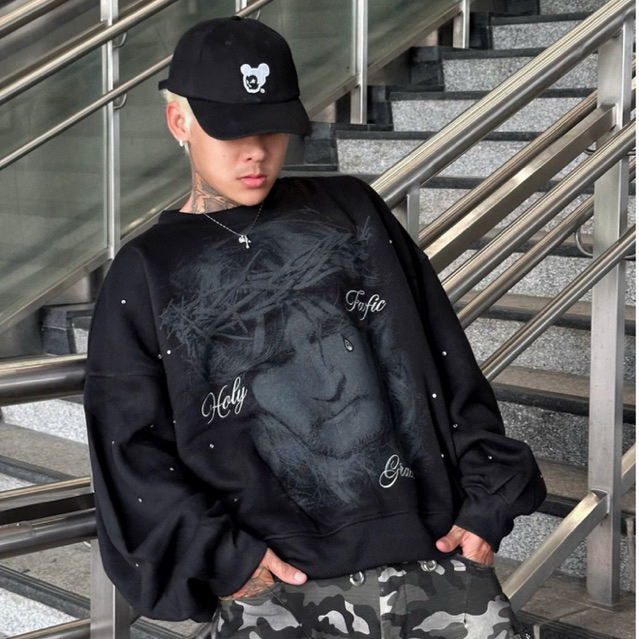 KING CRY Rhinestone เสื้อกันหนาว Hoodie ผ้าฝ้ายขนแกะหลวม 380gms Boxy Design Unisex ผู้ชายผู้หญิง FAFIC STUDIO
