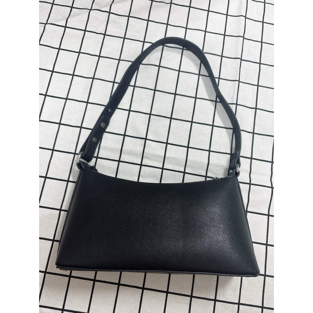 กระเป๋าสะพาย Ruby - Cotton on