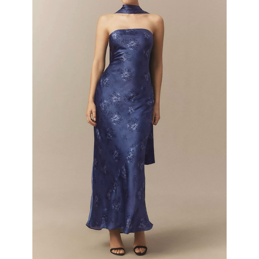 Nesta เดรสลายดอกไม้สีฟ้า Anthro.pologie/ BHLDN