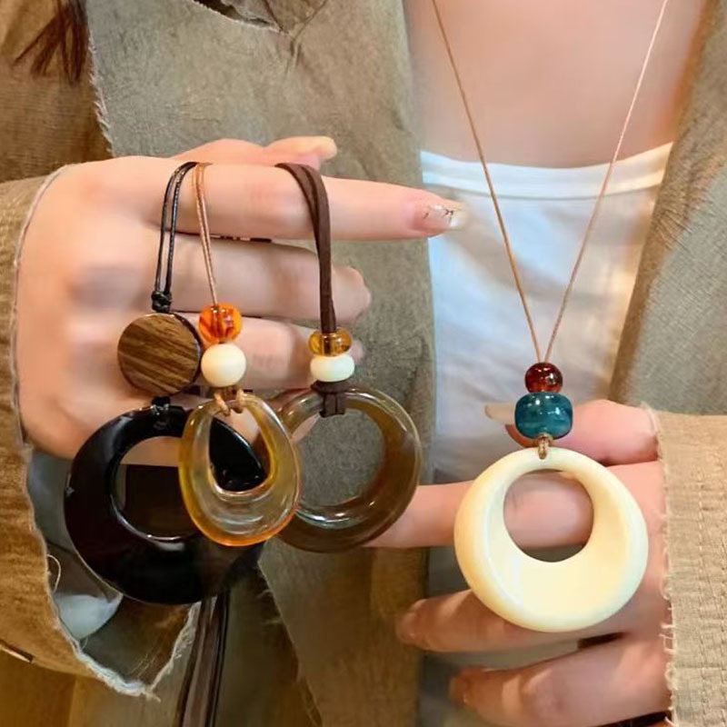 สร้อยคอพลาสติกยาวขนาดใหญ่สไตล์ Nomad Boho ส่วนบุคคล – VC90