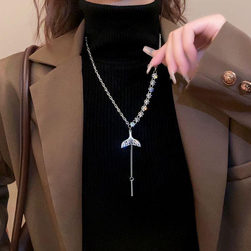 สร้อยคอโลหะยาวผสมคริสตัล Fishtail Charm สไตล์ยุโรปและอเมริกา Y2k – VC80