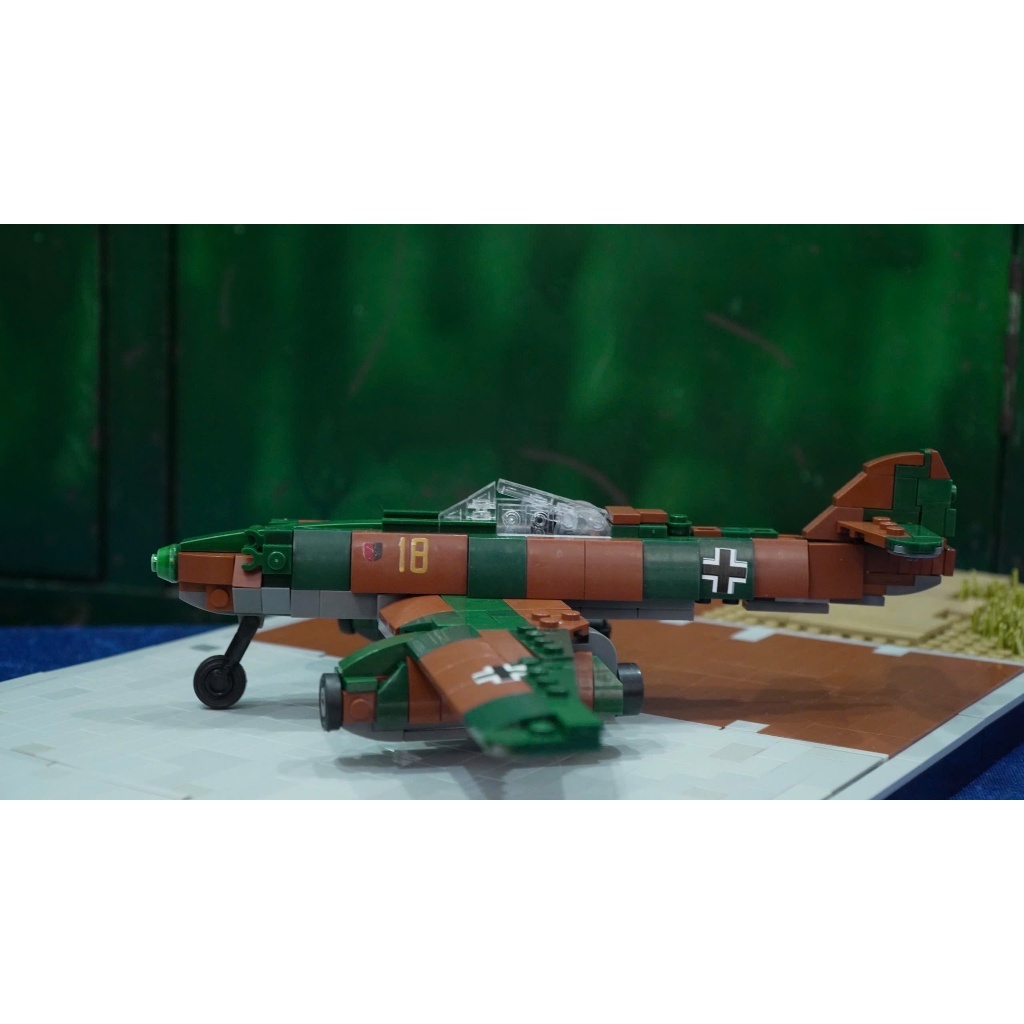 Me-262 world war 2 aircraft moc Assembly Toy, me262 1/45 scale, ประกอบของเล่นพร้อมสติ๊กเกอร์