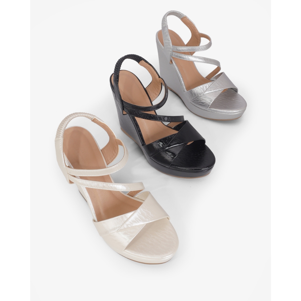[HCM] Hanh Dung Wedge Sandal with Thin Cross Straps HD02250AB (ครีม - ดํา - เงิน)