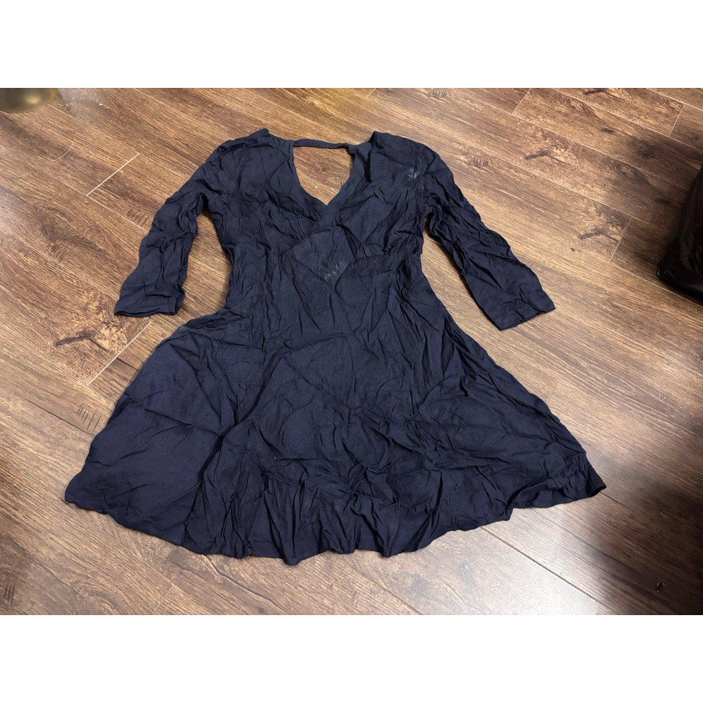 2มือ. เดรสบาน M. q16