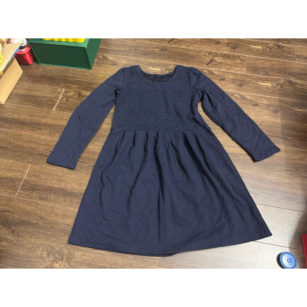 2มือ. เดรสบานใต้ 52กก. q22