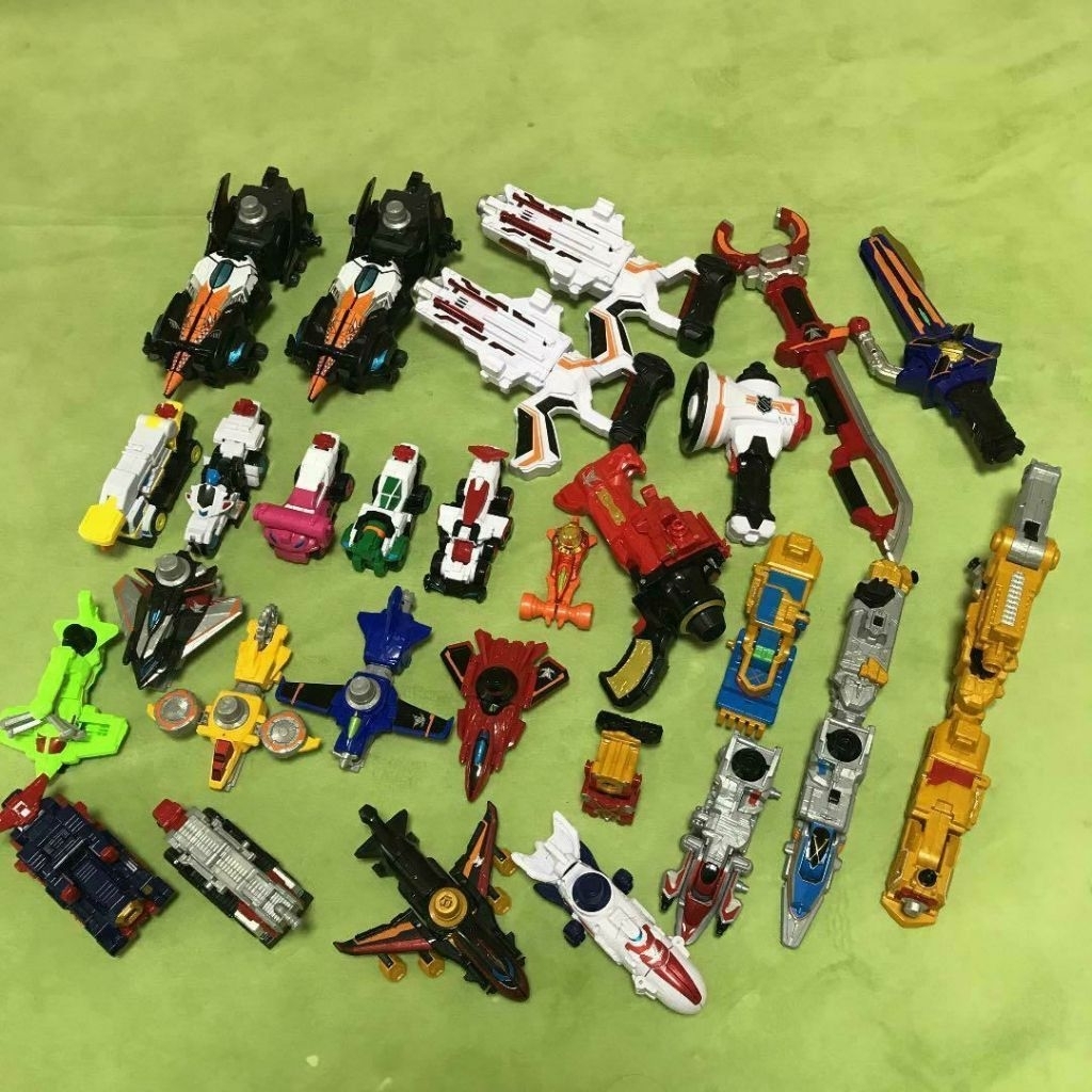 ของเล่น DX Gatai Robo SuperSentai Patranger Lupinranger