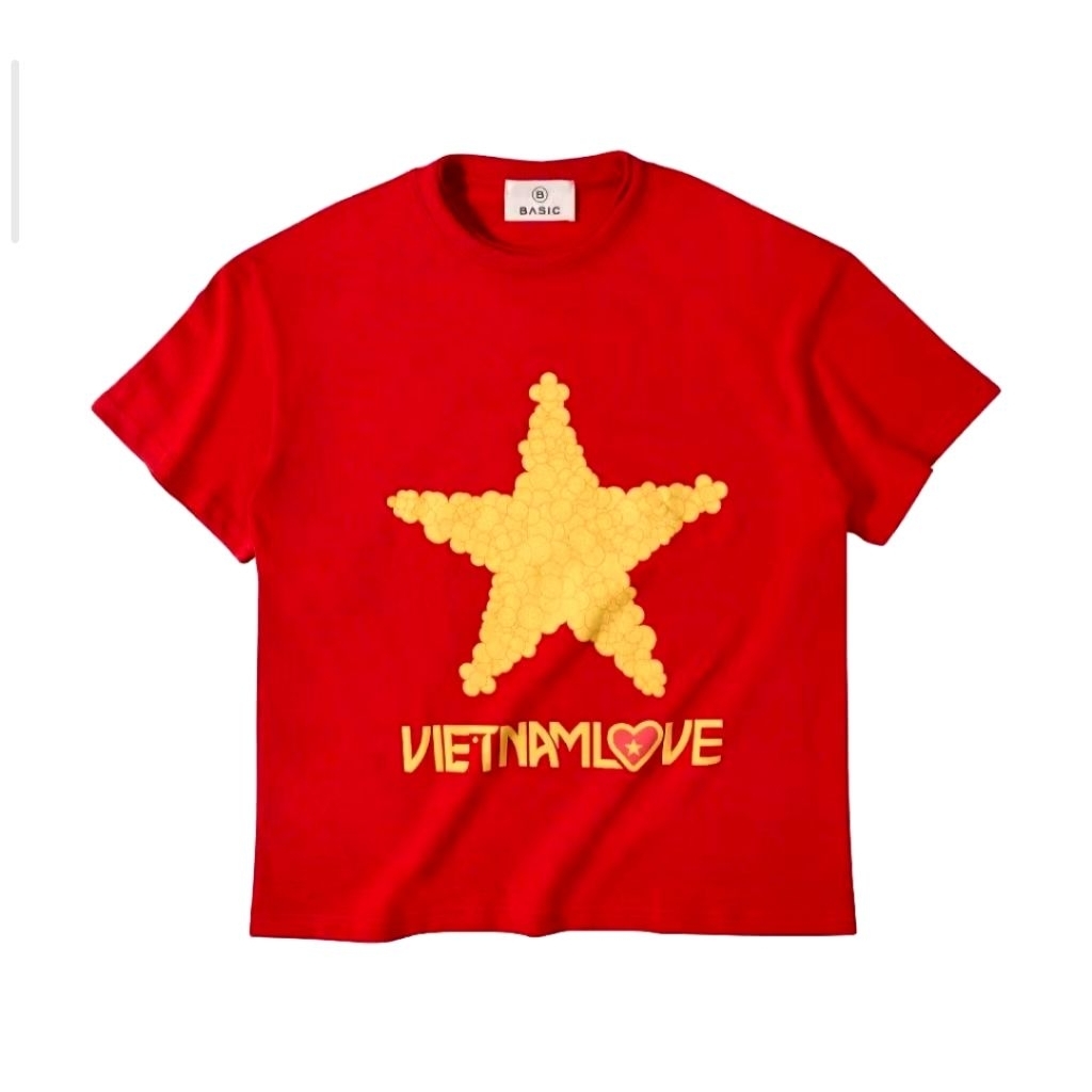 เสื้อยืดผู้หญิง Vietnam Red Flag Yellow Star - MACloset