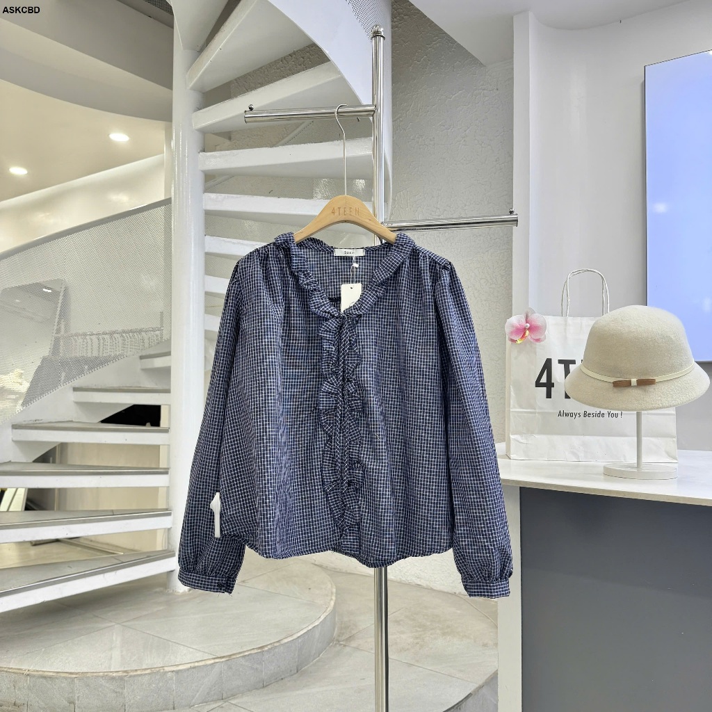 เสื้อ Somi พร้อม Ruffles แนวตั้ง