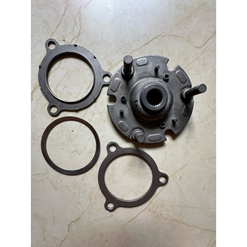 แผ่นเฟืองโซ่พร้อมฟอยล์ Future 125 Fi Led 2018 - 2024+, Future 125 2012 - 2017 22610-KYZ-901 ของแท้ S