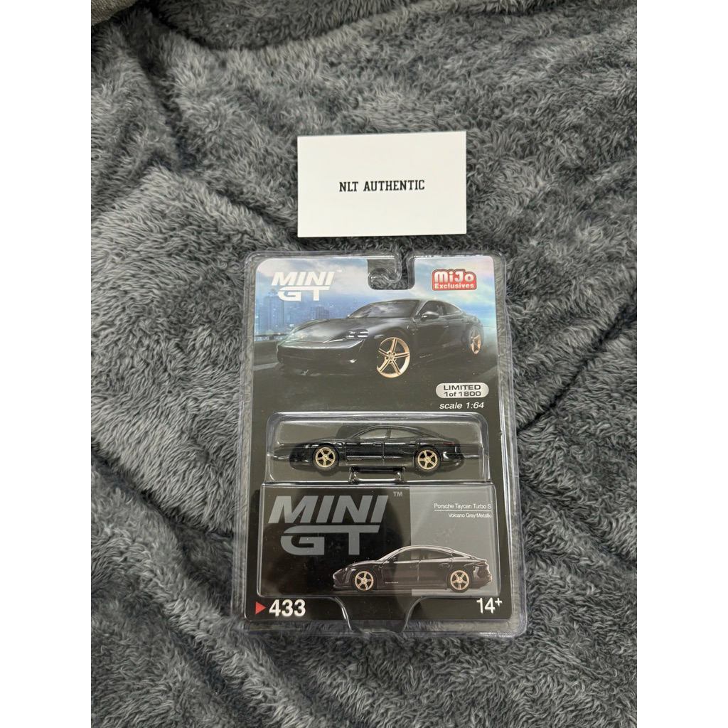 การ์ด MiniGT Porsche Taycan Turbo S Volcano สีเทาเมทัลลิก