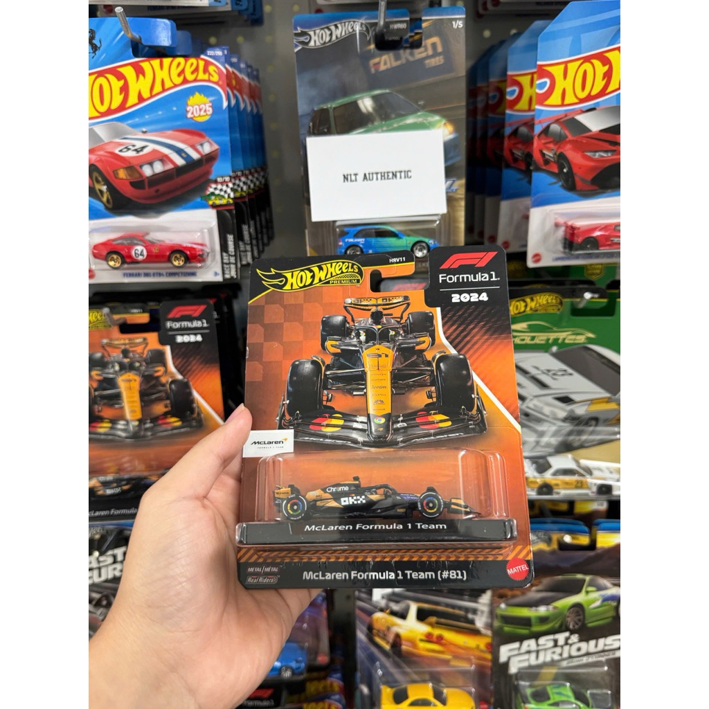 Hotwheels Premium Mclaren Formula 1 Team (81) by Oscar Piestri พวงมาลัย