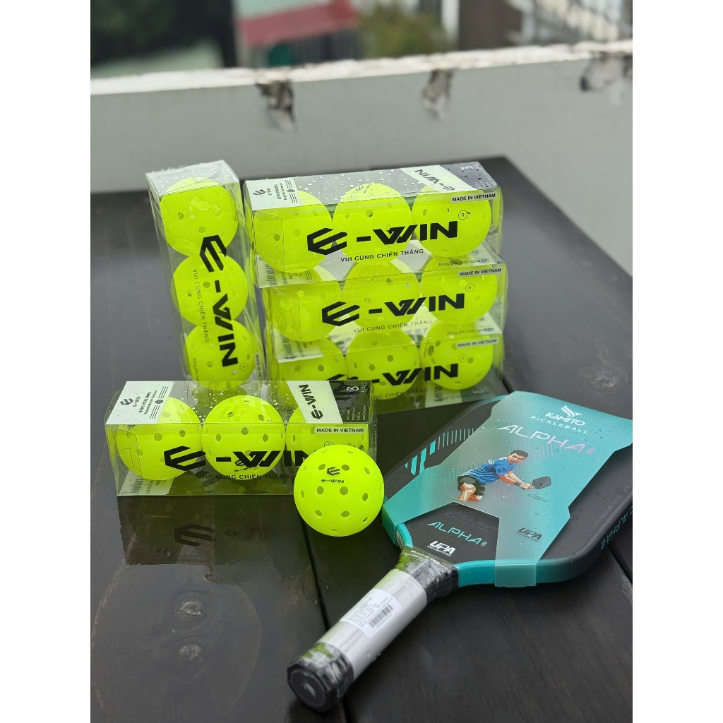 E-WIN Competition Standard Pickleball Ball 40 Holes - การหล่อแข็ง 74 มม. - ความทนทานสูง - ของแท้