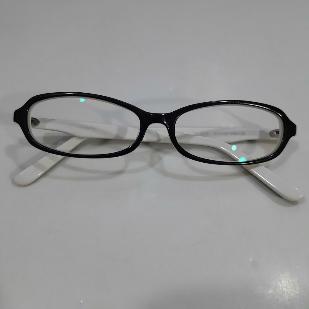 OWNDAYS กรอบแว่นตาญี่ปุ่นระดับไฮเอนด์มือสองสีดําและสีขาวที่ใช้