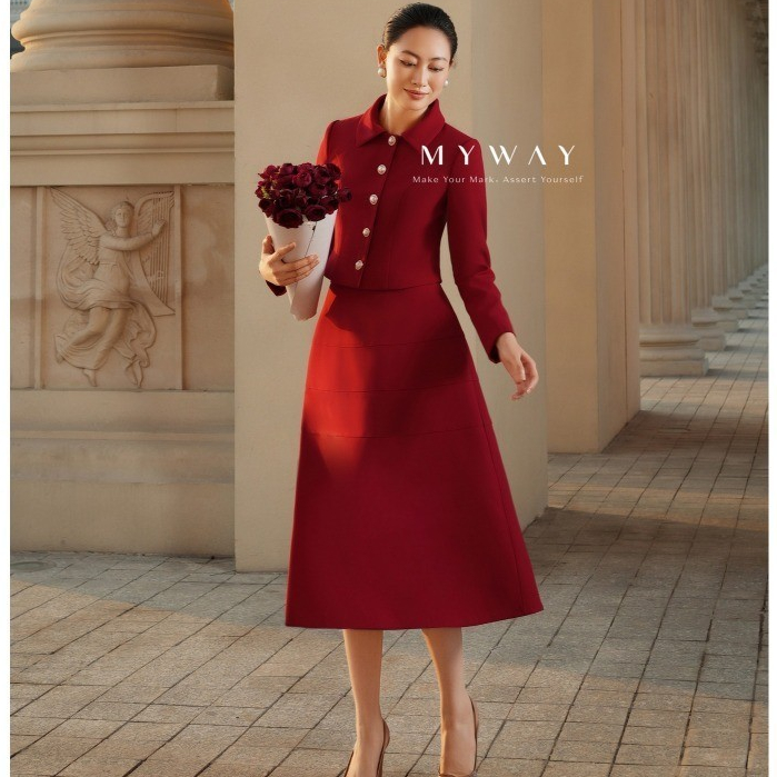 MY WAY ชุดเสื้อกั๊กผู้หญิงพร้อมกระโปรงบานคอปกเยอรมันหรูหราสั้นเอว 3MVB0910 - 3MCXB202 DO0