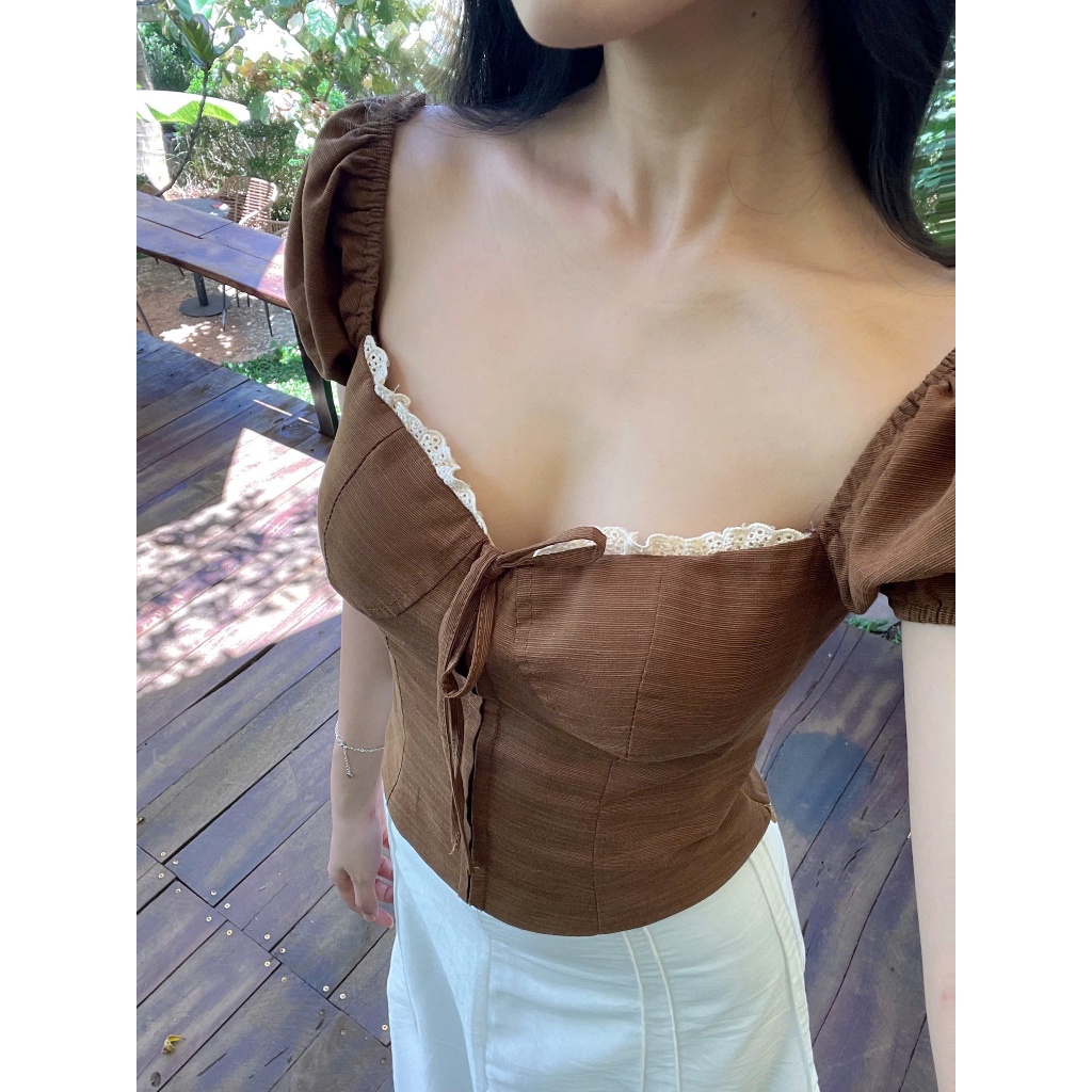 LACE SLEEVES (A247) – เนื้อลินินเนื้อนุ่ม คอปกลูกไม้ อกเสริมฟองน้ํา