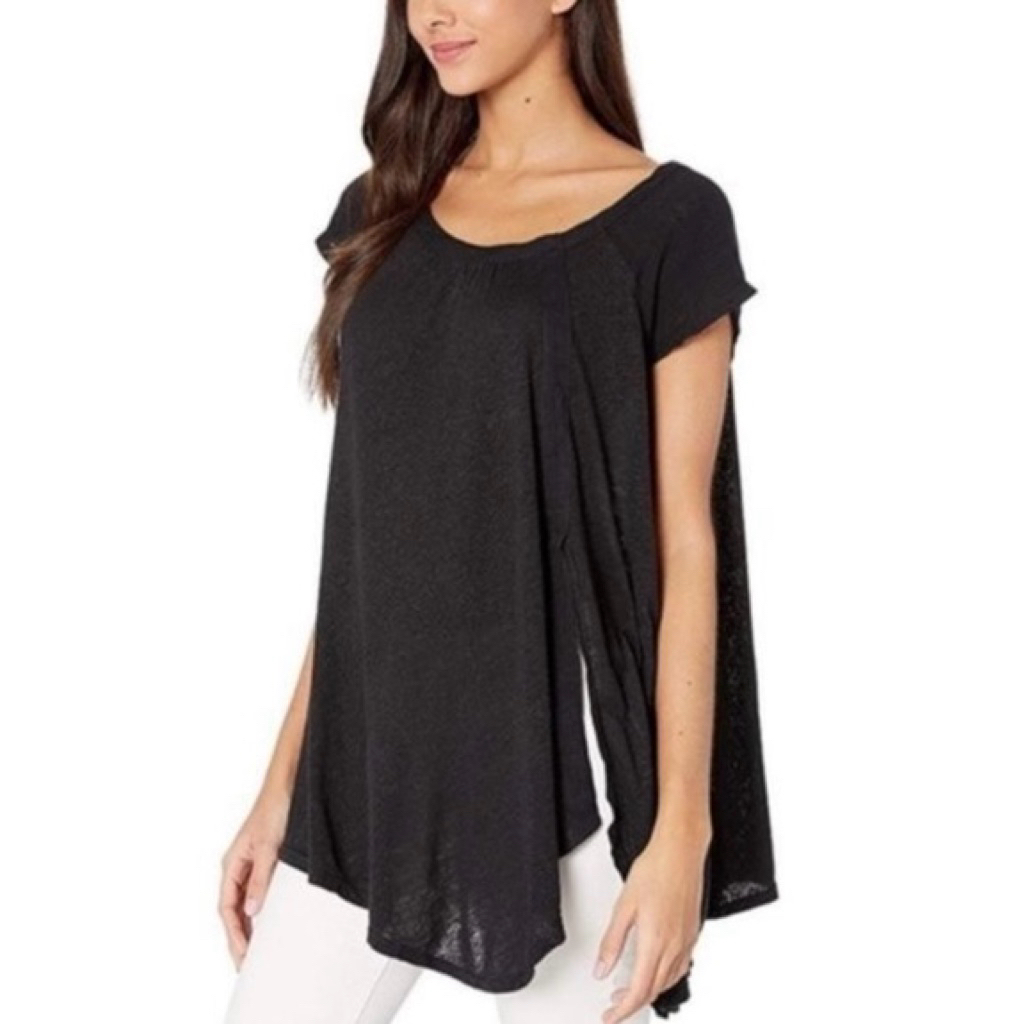เสื้อยืดสีดํา Free People
