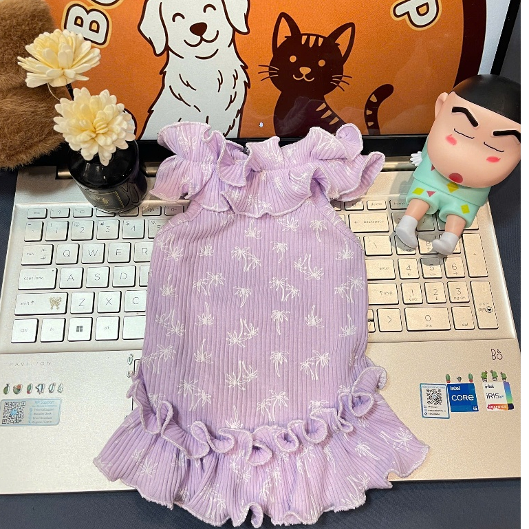 BOM.PETSHOP ชุดเดรสคอปกคุณภาพสูงสําหรับ DOGS และแมวในผ้าฝ้าย - สีม่วงพาสเทล
