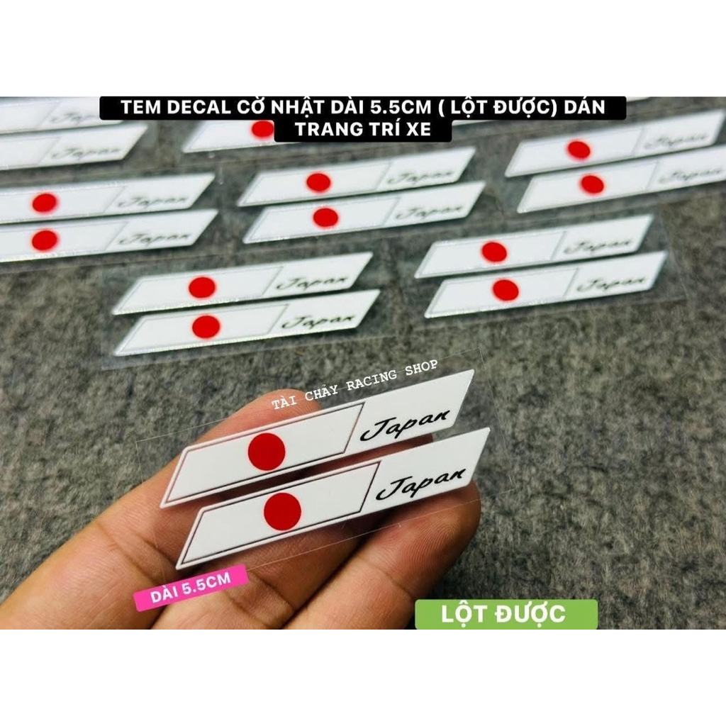 [ 1 PAIR ] JAPANESE FLAG DECAL STICKER 5.5 ซม. ยาวสามารถติดไว้เพื่อตกแต่งรถยนต์