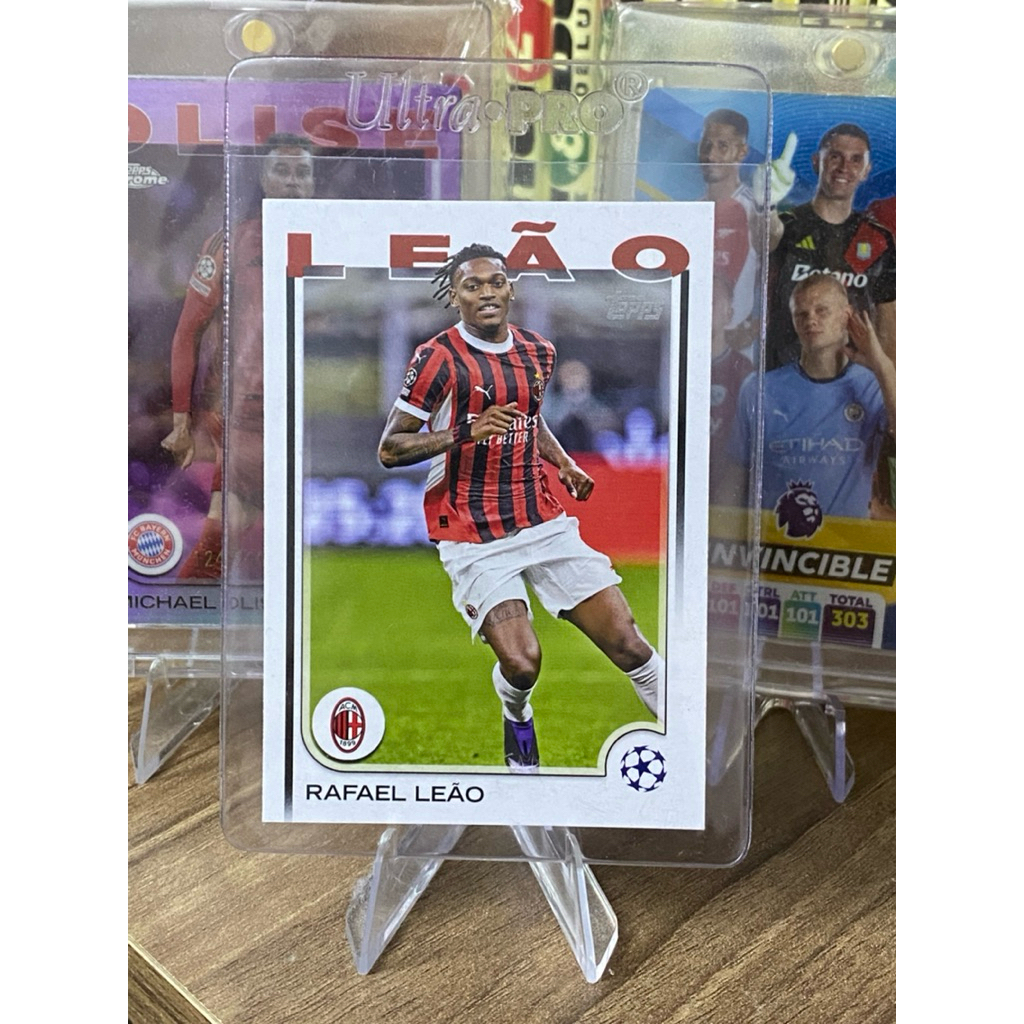 Rafael Leao Topps UCC 2024-25 การ์ดเครื่องเล่น AC Milan Base 11