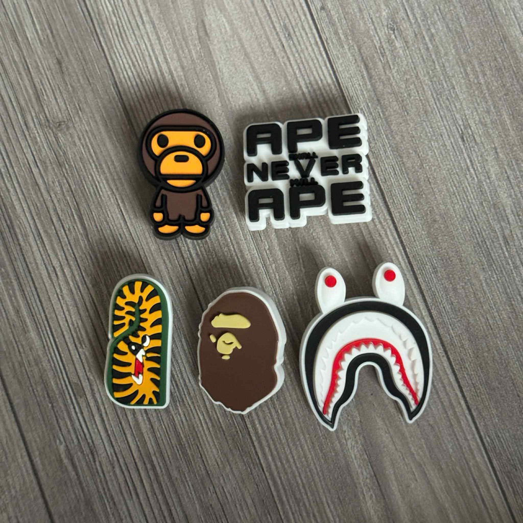 [CHARM] เสน่ห์ตัวอักษรแท้ติดรองเท้าแตะ Cross