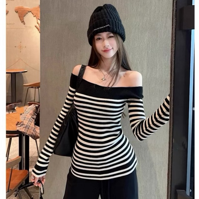 เสื้อยืดเปิดไหล่ลายทางแนวนอนแขนยาว BEAUTIFUL S6631