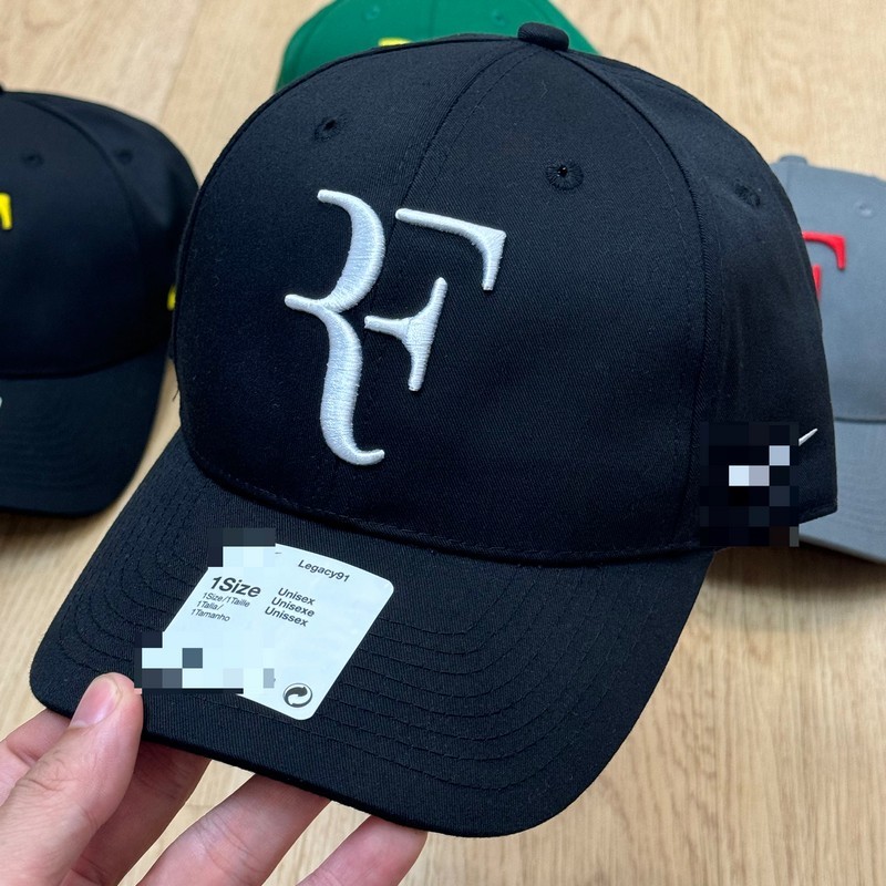 หมวกเบสบอล Roger Federer หมวกเบสบอล Roger Federer ปักโลโก้ (สีดํามีโลโก้สีขาว)