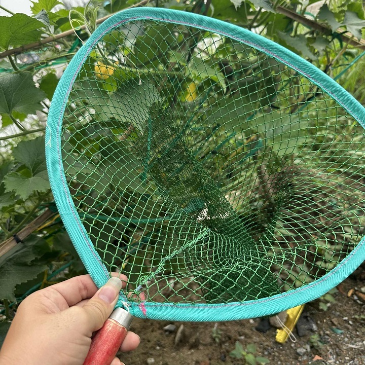 Fish Net Net Net Fish Net พร้อมด้ามจับไม้ กว้าง 40 ซม. - ตาข่ายดักปลาแข็งแรง