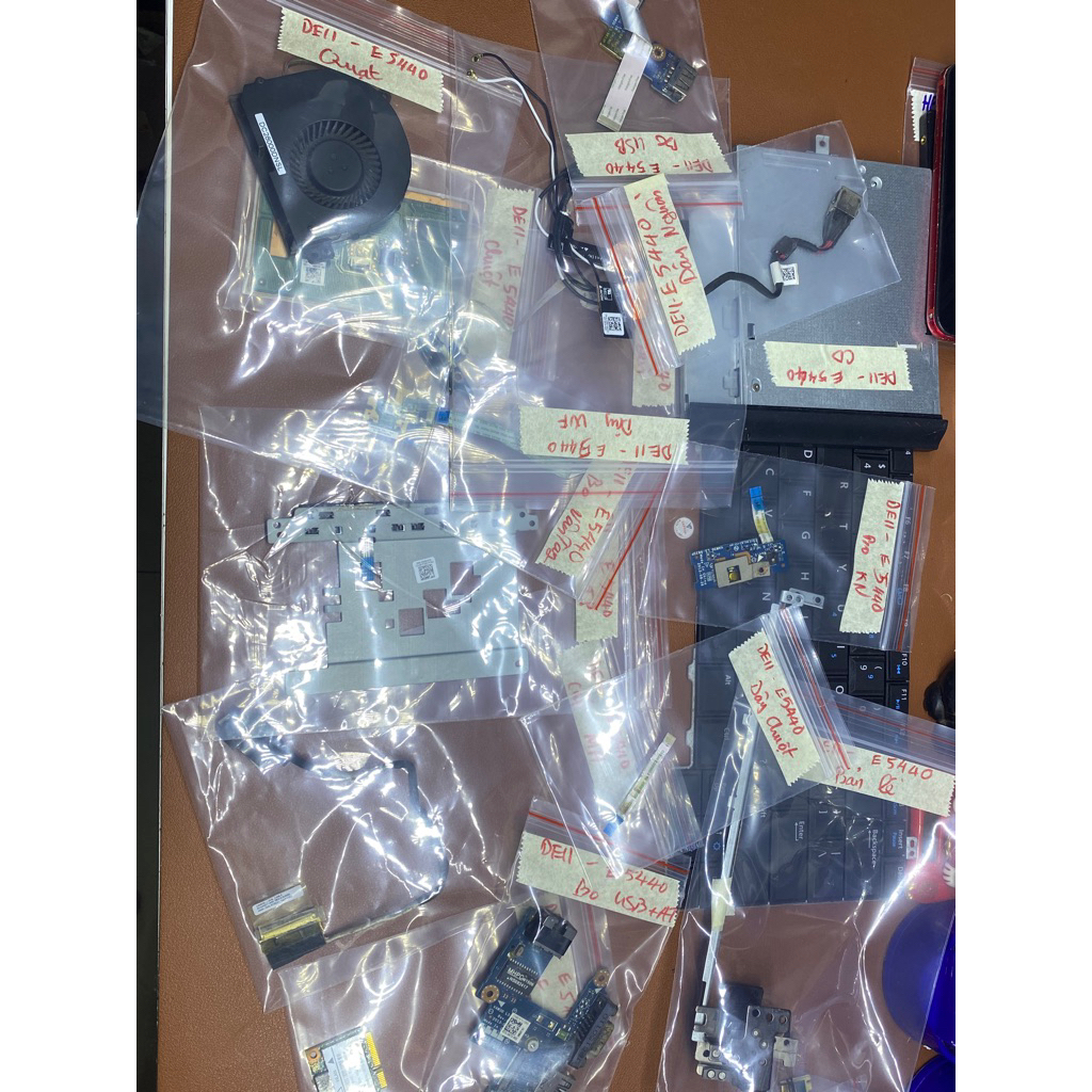 แล็ปท็อป Dell Latitude E5440 5440 ถอดประกอบ