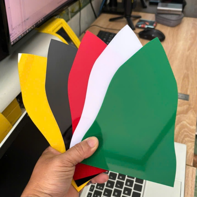 แผ่น MICA FRAME สําหรับกระดานโบท็อกซ์ขนาด 20CM X 13,7CM