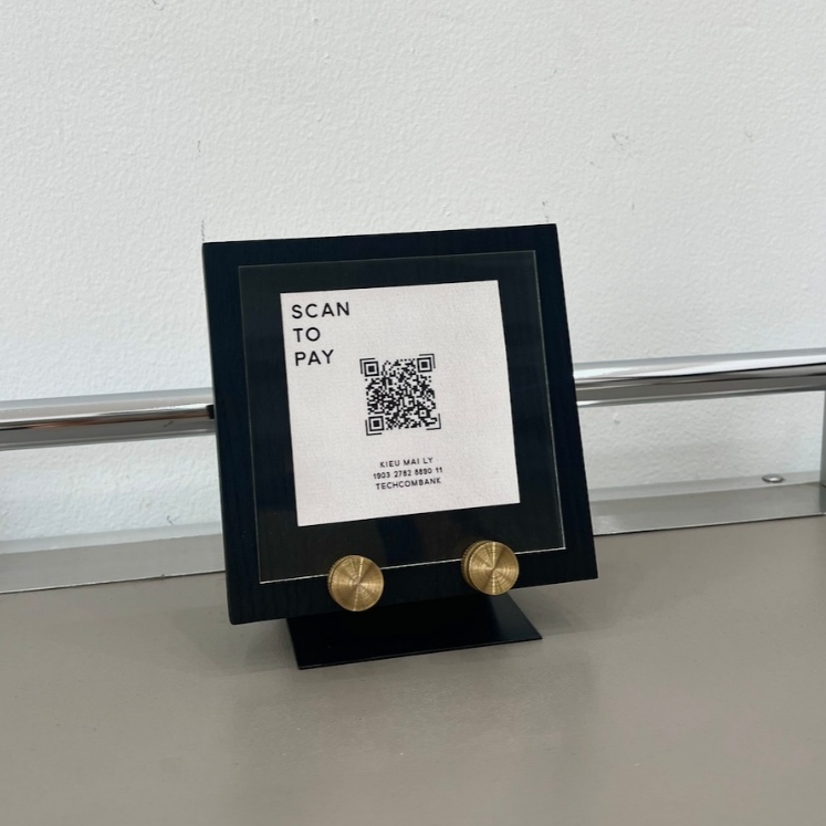 ADOR บอร์ดรหัส QR สกรูสแตนเลสสีทอง, บอร์ด QR ไม้ตั้งโต๊ะ, บอร์ดรหัส Wifi