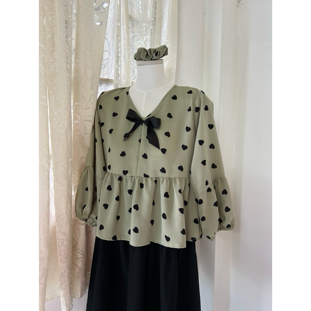 (แถมผ้าผูกผม) เสื้อ Cacao Home babydoll คอปกหัวใจโบว์สีดําและแขนพัฟเจ้าหญิง