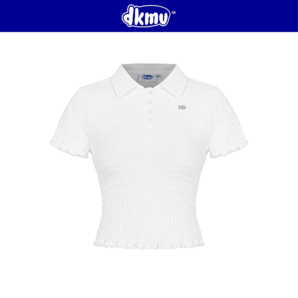 เสื้อยืดคอโปโลผู้หญิง DKMV แขนสั้นและกระดุมละเอียดอ่อนพร้อมโลโก้ปลาสีขาว Brit Top | K-T49-T