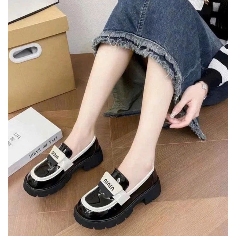 MiuMiu B09 รองเท้าบูทโลว์คัทผู้หญิงคุณภาพสูงเต็มกล่อง