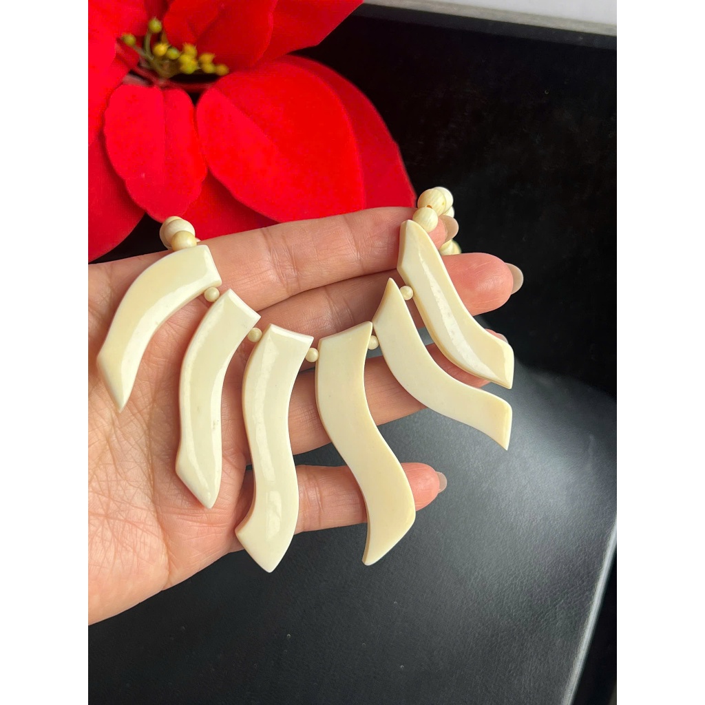 สร้อยคอเซอร์ไพรส์เม็ดกลม 3.5 - 6.8 mmawtj bar ไม่เห็นลายเขี้ยวหรือกระดูก ยาว 44 ซม. ล็อค Ag