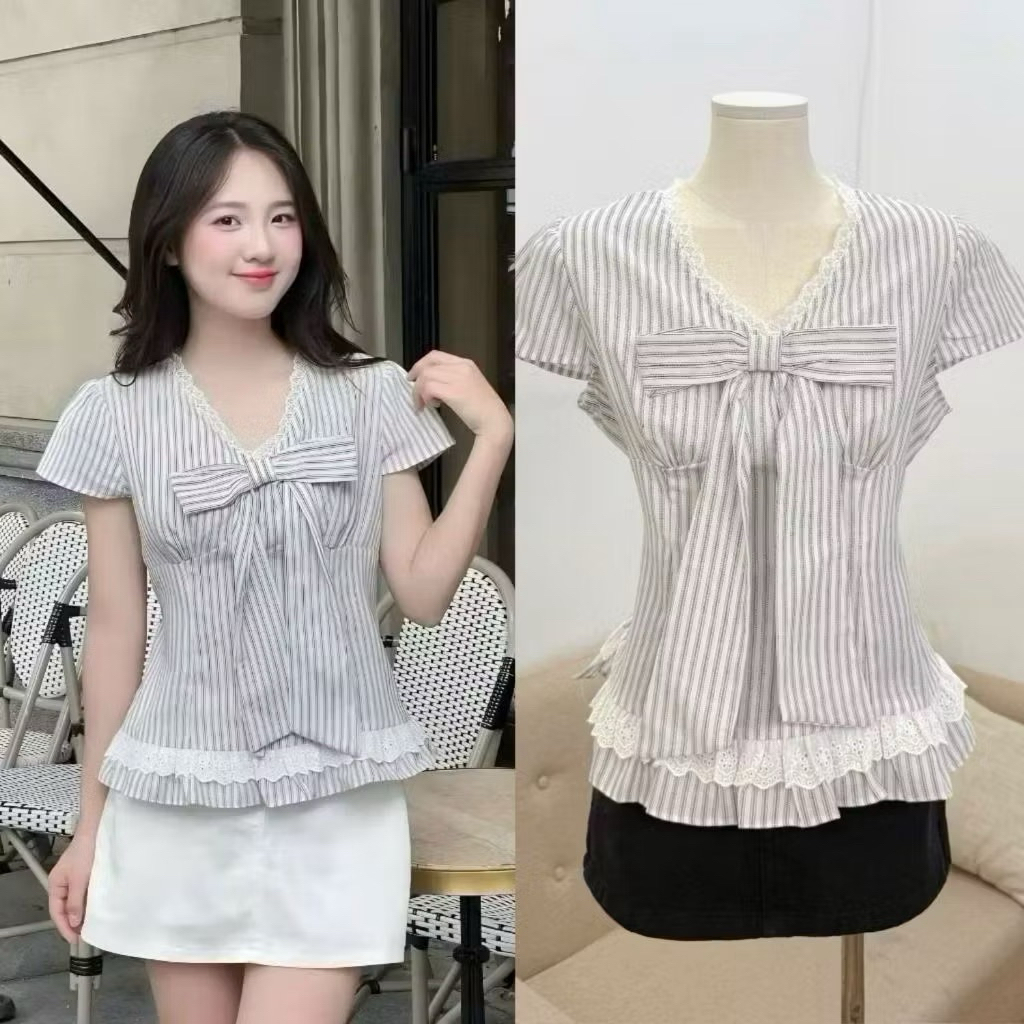 เสื้อเชิ้ตลายทางคอปกหัวใจลูกไม้มีโบว์ใหญ่ที่หน้าอกสวยไดนามิกแขนสั้นสําหรับผู้หญิงเกาหลี LOVITY SMS56