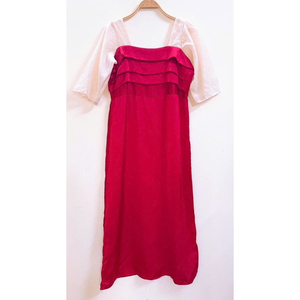 Red Ao Dai - 2 มือ (Size XL)Red Ao Dai - แขน 2 ตัว (Size XL)