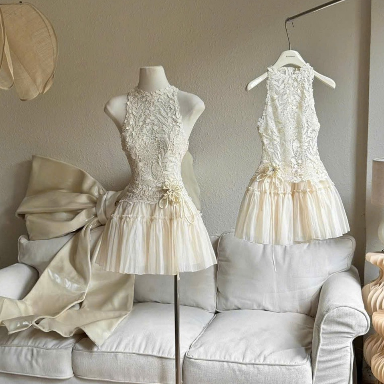 NTV CLOTHINGS ชุดเดรสสายเดี่ยวลูกไม้ลายดอกไม้แขนกุดผ้าชีฟองสุดหรูสําหรับฟิกเกอร์เซ็กซี่ 014