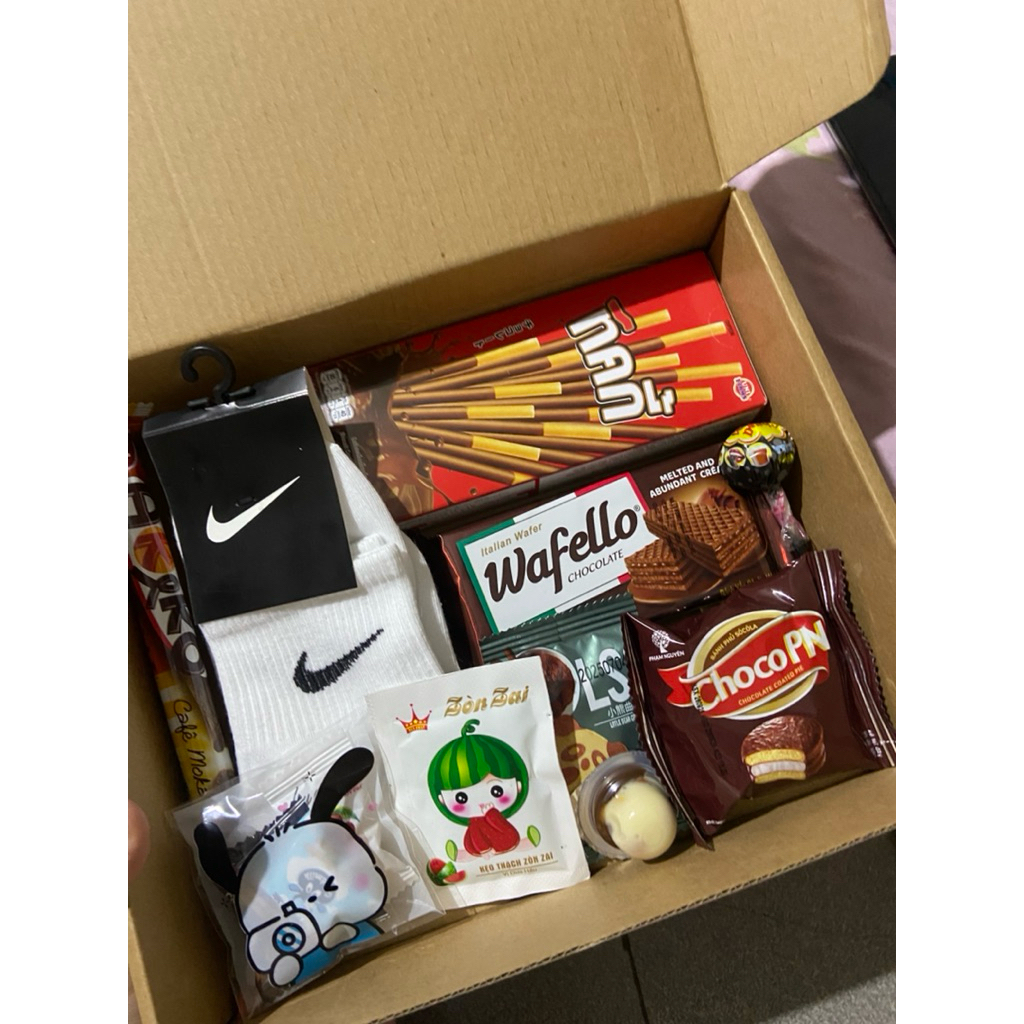 Candy Box + ถุงเท้า Nike