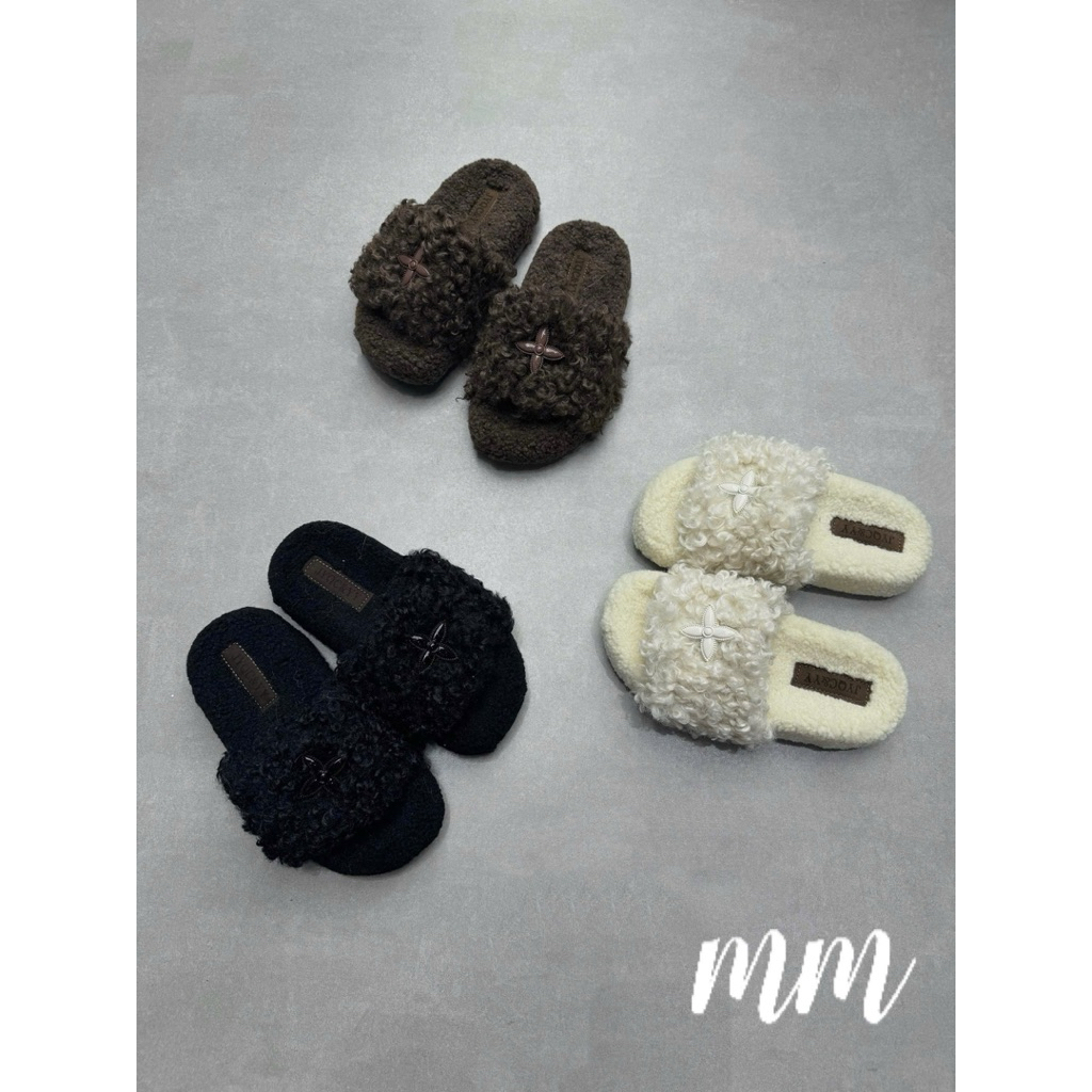 SMFK FULLBOX FUR SLIPPERS