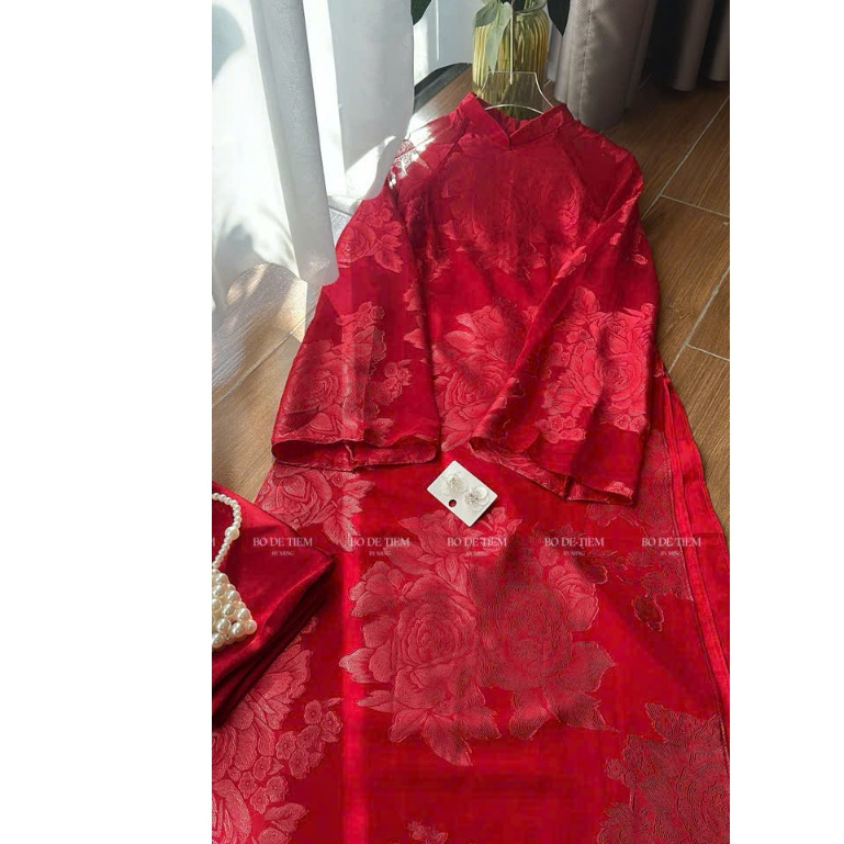(BO DA SHOP)ผ้าไหมเนื้อนุ่ม ao dai กุหลาบมอนต์ ทรงหลวม แขนบานยาว คอ 2p (AD018)