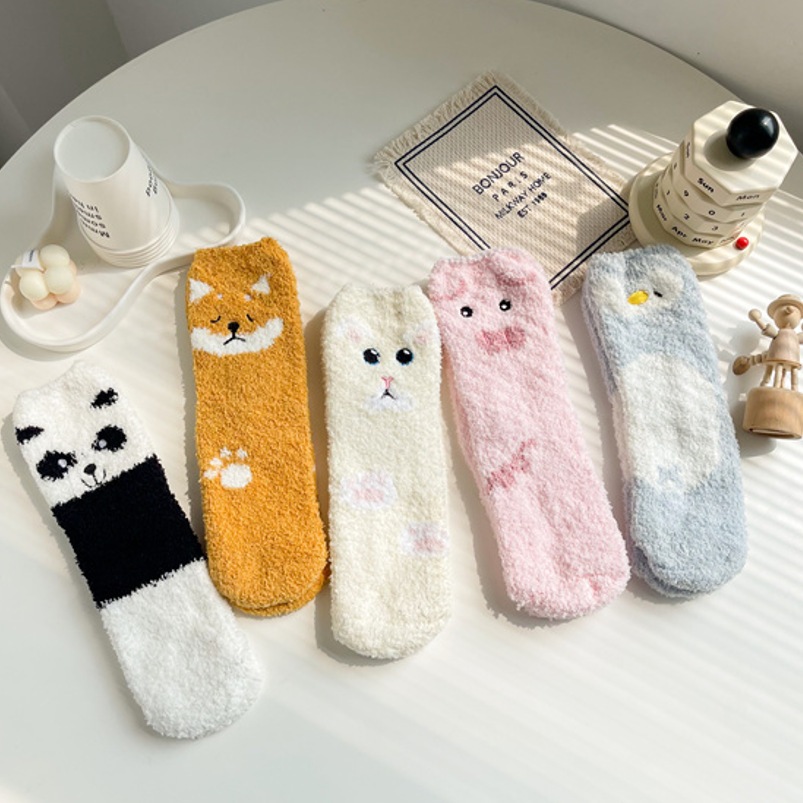 ถุงเท้าผู้ชายรูปทรงสัตว์เลี้ยง fuzzy และคอเต่านุ่ม BAG U TTHUXU13