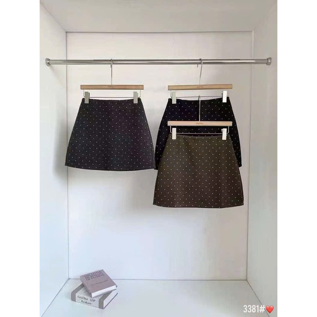 ชุดราตรีลายจุดทรงเอ รหัส QC 3381