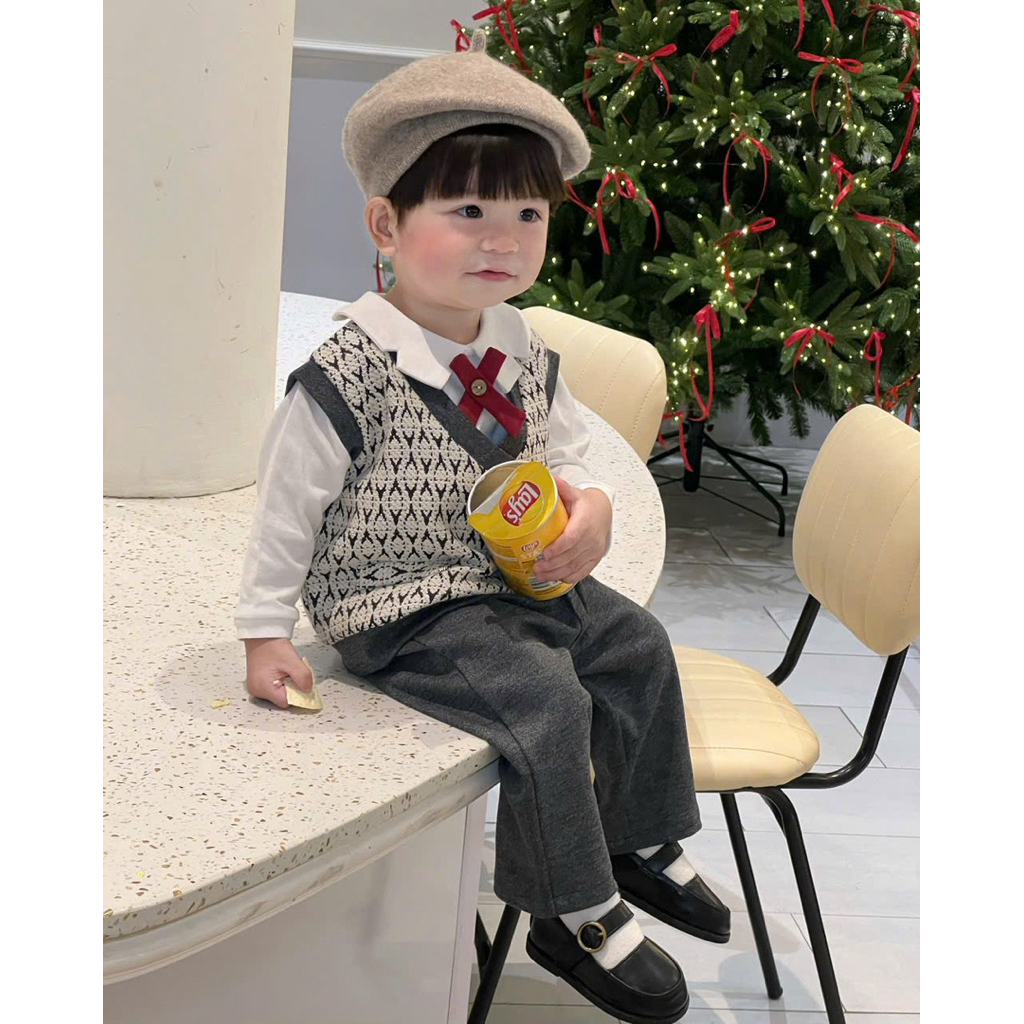 Dude Set สําหรับลูกน้อยโทนสีเทามีโบว์แดงสําหรับทารก