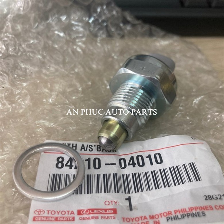 ของแท้ Toyota Innova, Fortuner, Hilux, Hiace สวิตซ์เกียร์ถอยหลัง 84210-04010