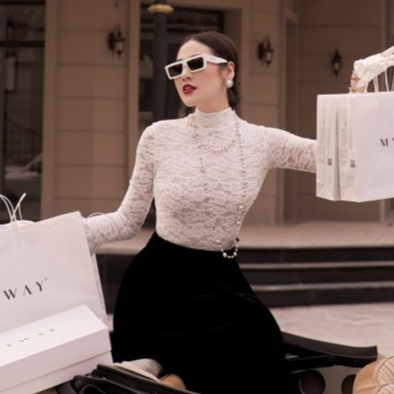 MY WAY เสื้อลูกไม้กันความร้อนผู้หญิง คอเต่าเข้ารูปหรูหรา 9MT4189 DO1