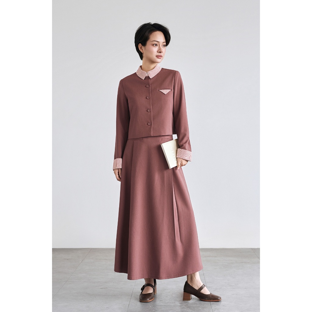 เสื้อเชิ้ตแขนยาวคอปกเยอรมันและกระโปรงแม็กซี่ขาบาน VIEN TRAN V65B25T007 V62L25T003