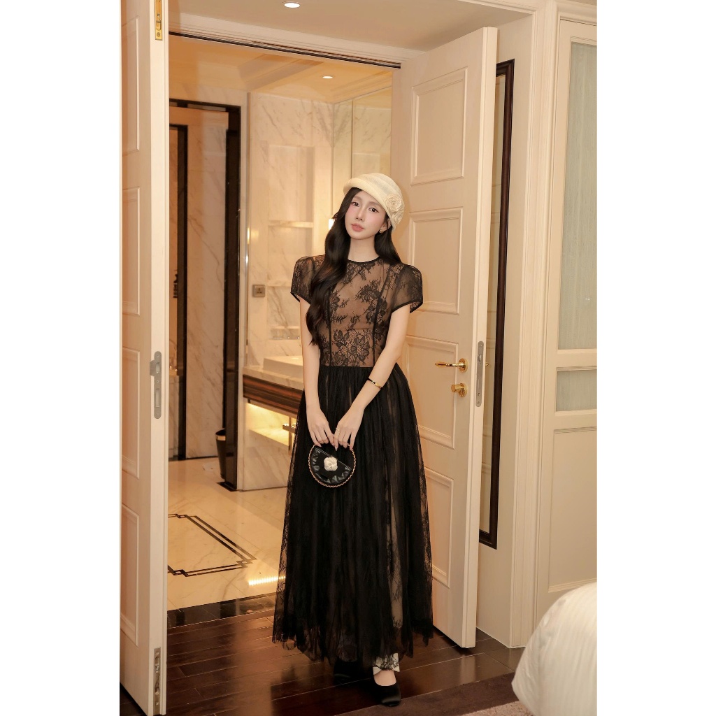 COCOBEBE JANINE DRESS เดรสลูกไม้แขนยาว