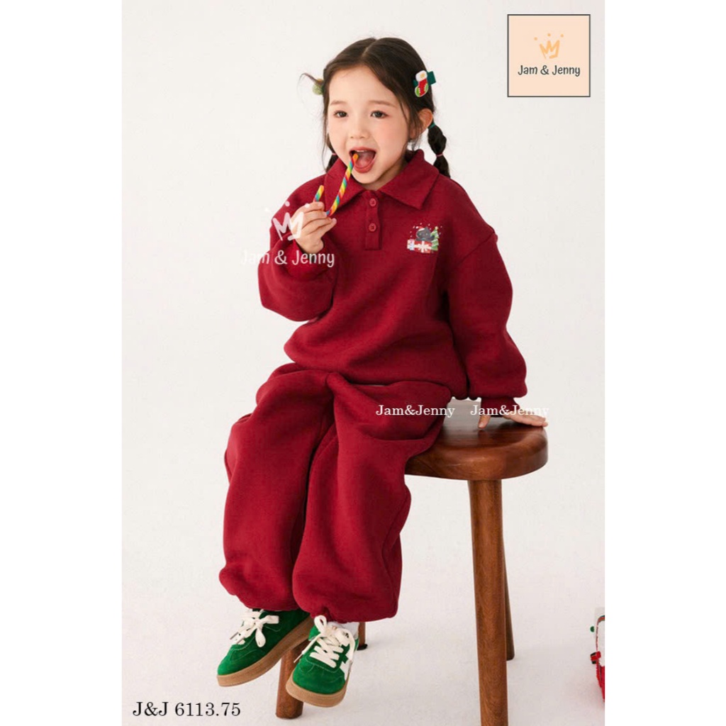 ชุดผ้าสักหลาดสีแดงคอปก J&J BJJ034