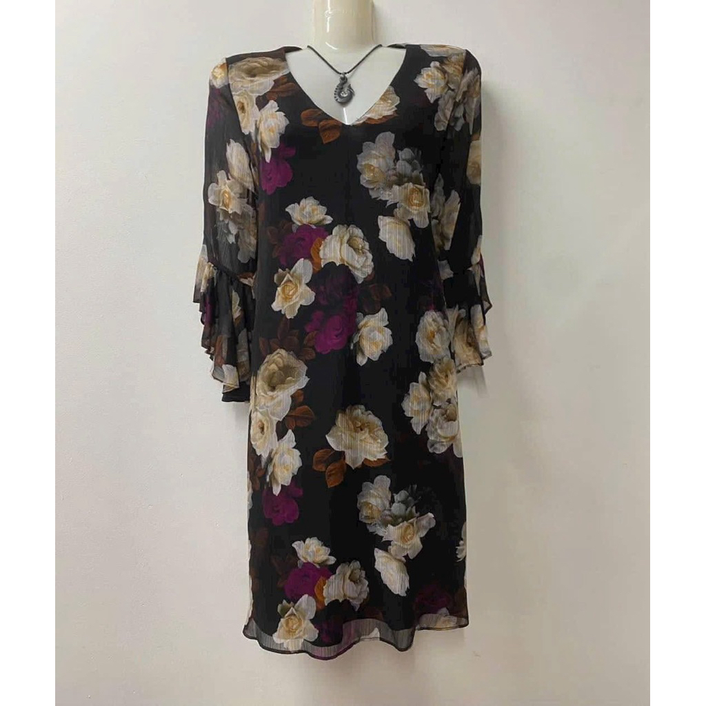 [ผลิตภัณฑ์จากสหรัฐอเมริกา] ชุดCHIFFER FLOWER PRINTED พร้อม 3/4 V-NECKLACE สําหรับผู้หญิงจาก C&K