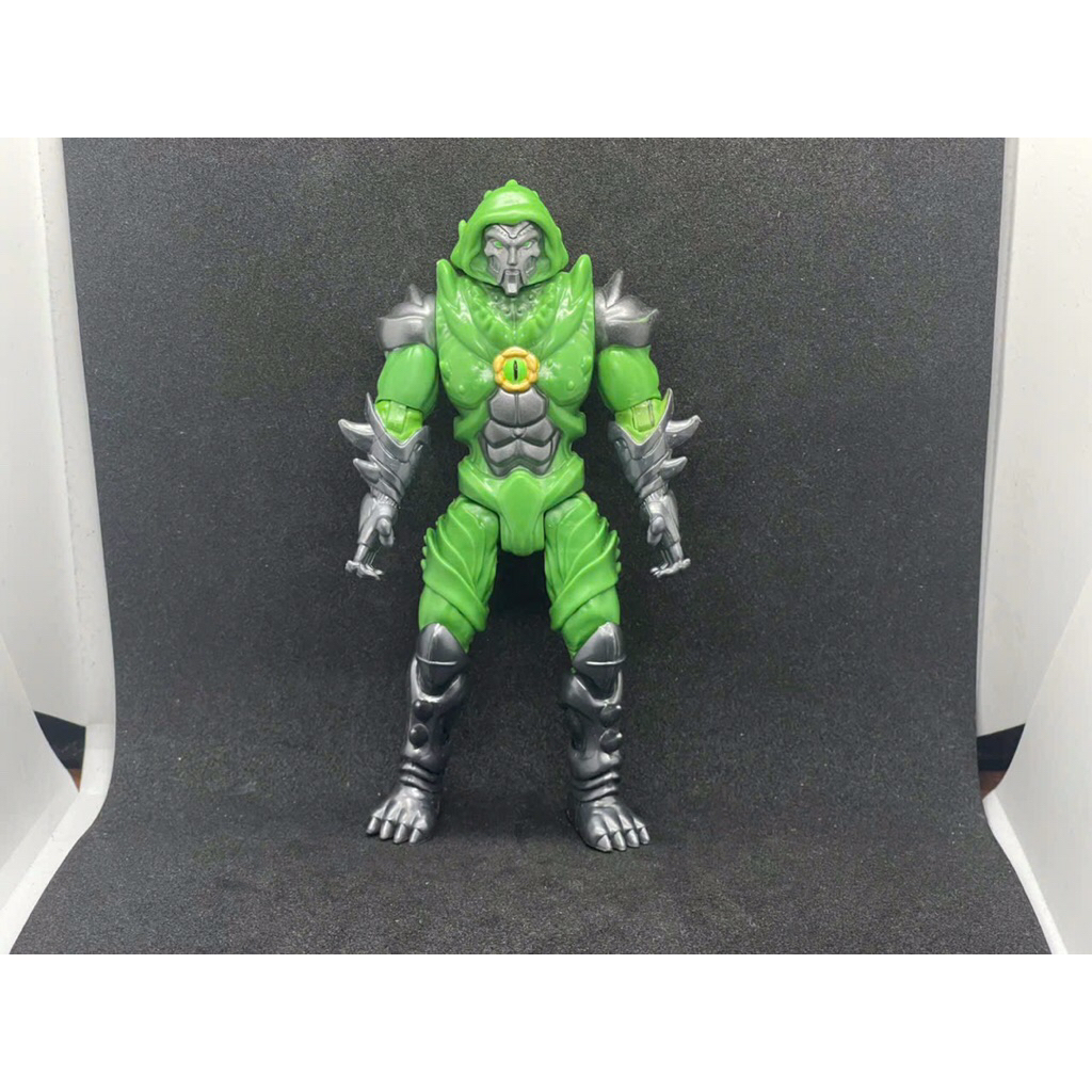 [2nd]Dr Doom Marvel Avenger Mech Strike Monster Hunters ตัวละคร - สินค้า Hasbro ของแท้